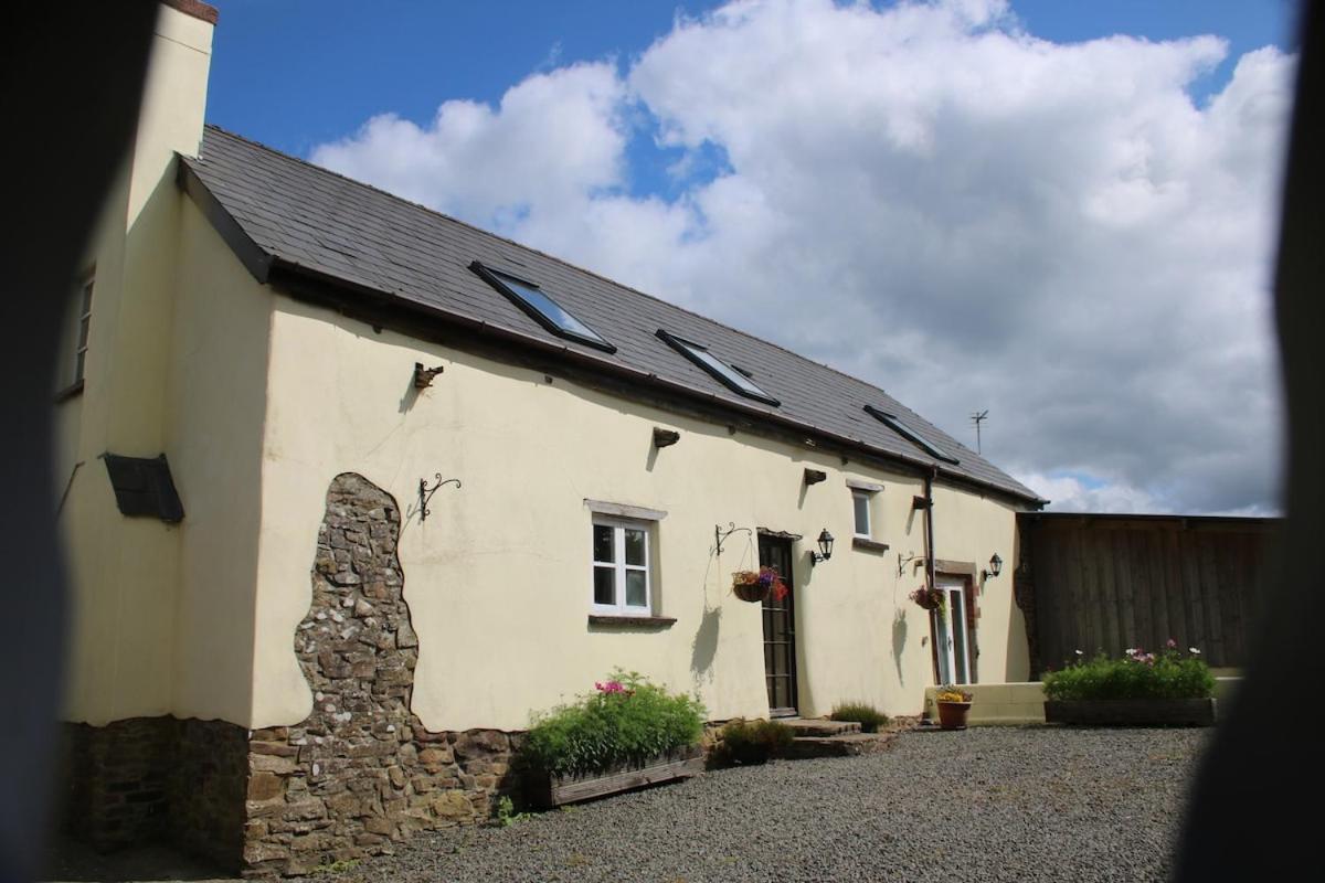 Award Winning Lower Whitsleigh Farm Cottage Roborough Экстерьер фото